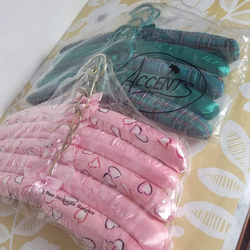 Lot of 10 New Satin Padded Hangers Lingerie No Slip 5 Pink 5 Green Fancy Dress